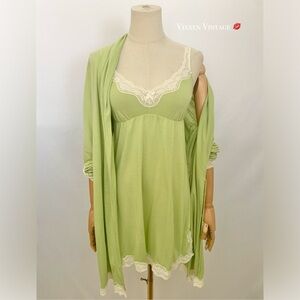 EBERJEY LACE TRIM 'LADY GODIVA ROBE & CHEMISE' PEIGNOIR SET IN PISTACHIO